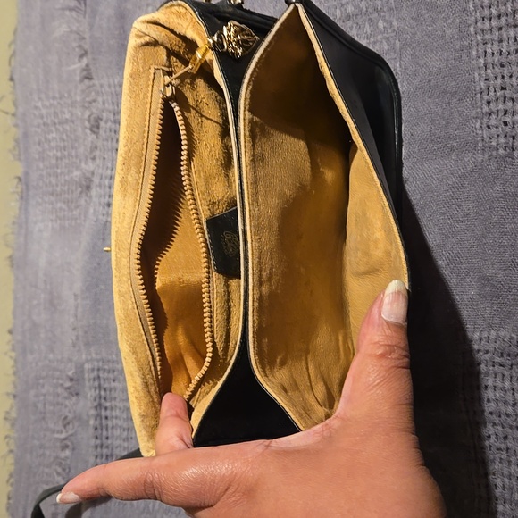 Designer Vintage Leather Handbag with Long Strap - Picture 6 of 9